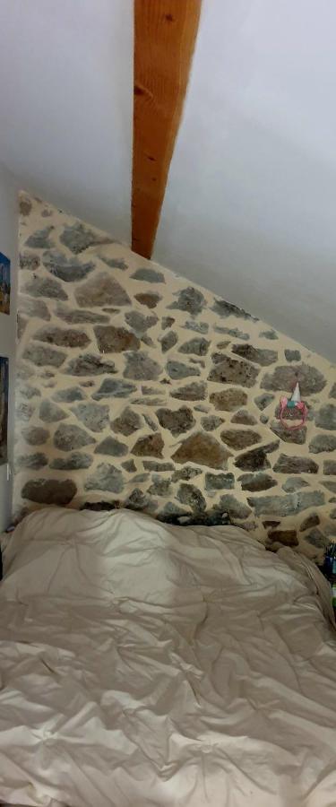 L'Huile Et L'Eau Apartment Antraigues Luaran gambar
