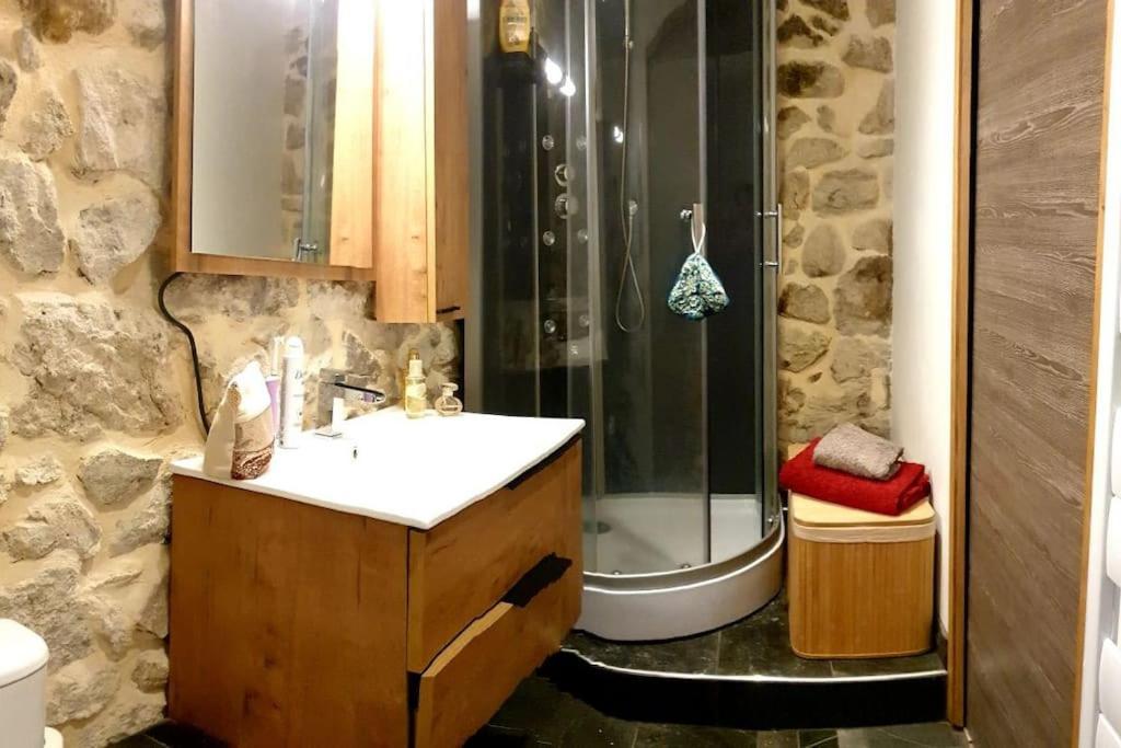 L'Huile Et L'Eau Apartment Antraigues Luaran gambar