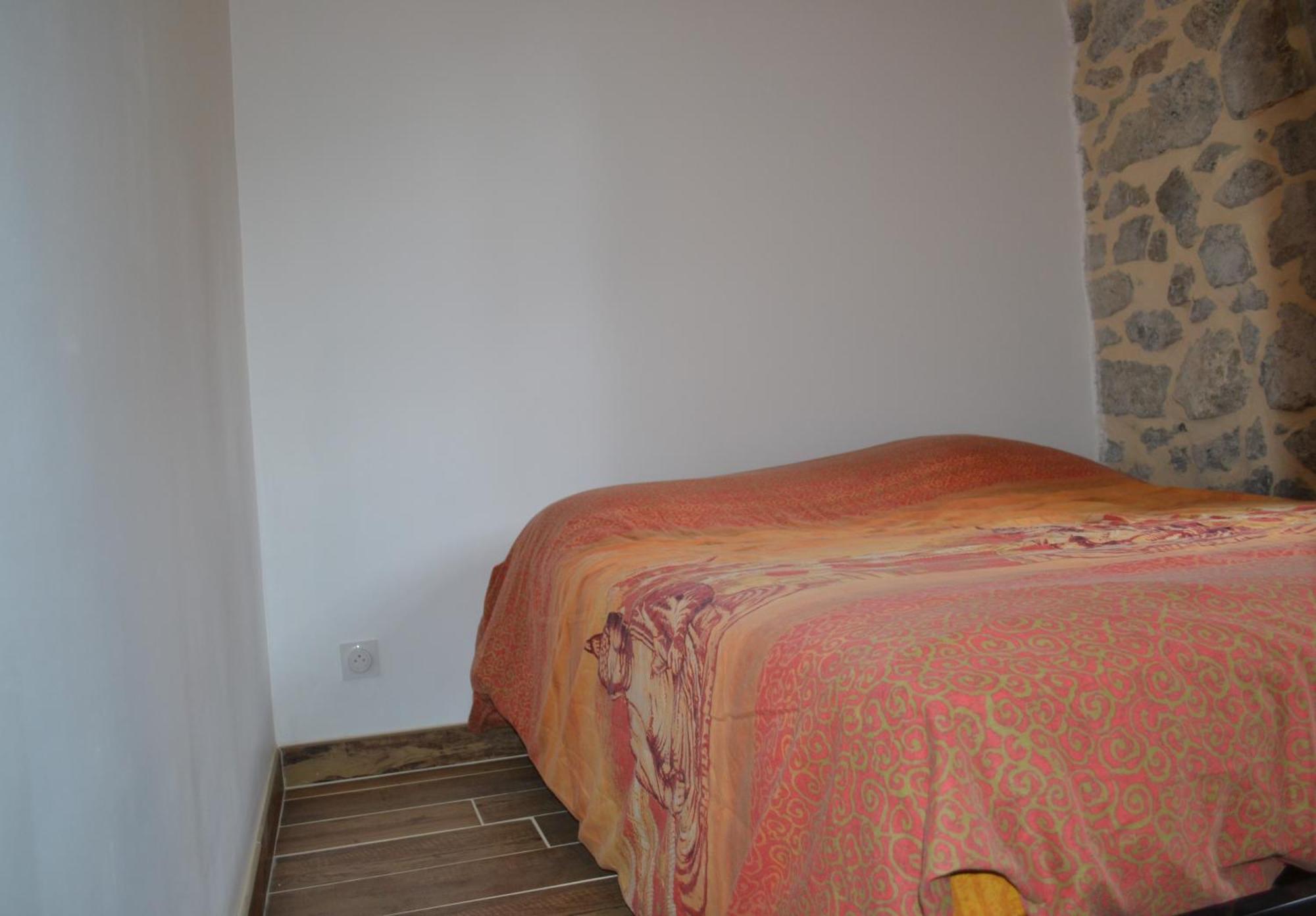 L'Huile Et L'Eau Apartment Antraigues Luaran gambar